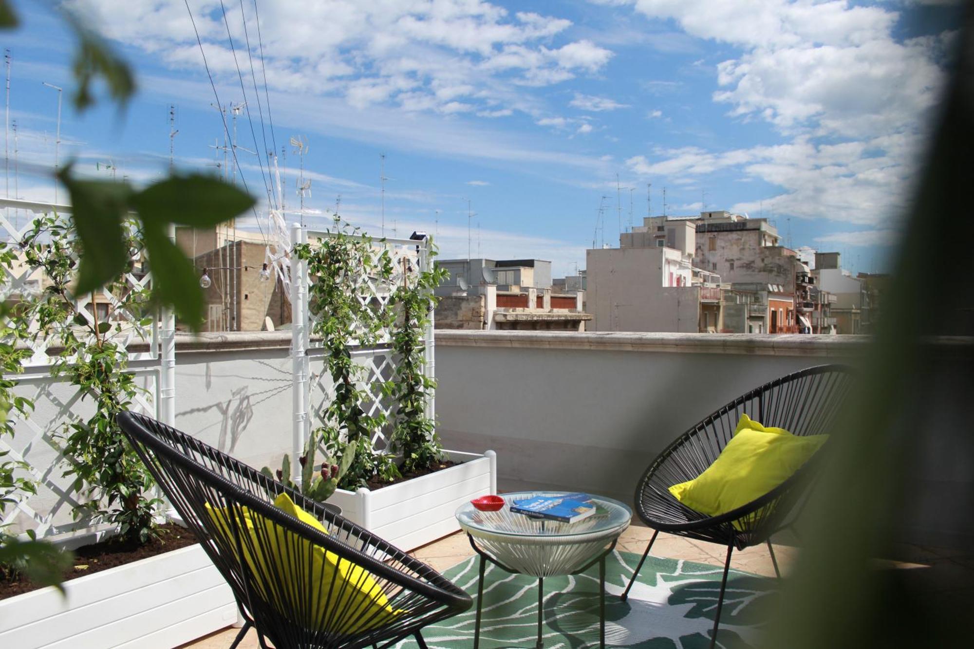 Rooftop Zahra Apartment Bari Exterior photo